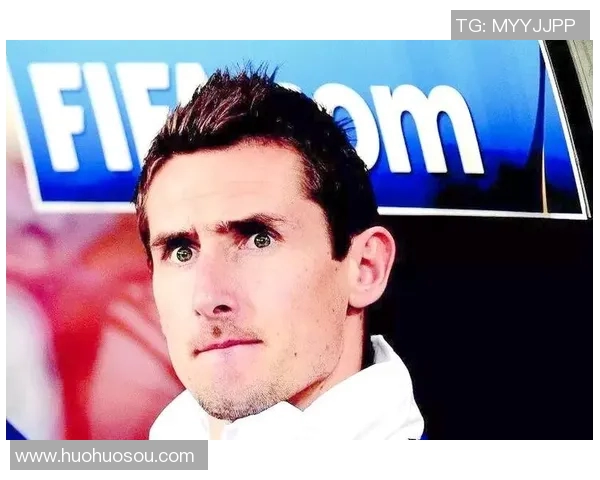 克洛泽：低调却辉煌的足球传奇背后的故事与成就